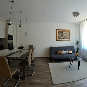  Apartman Heroes' Magyarország